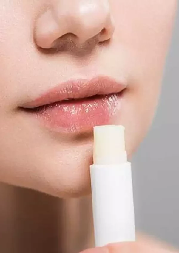 10 Simple and Easy Ways to Make Lip Balm at Home